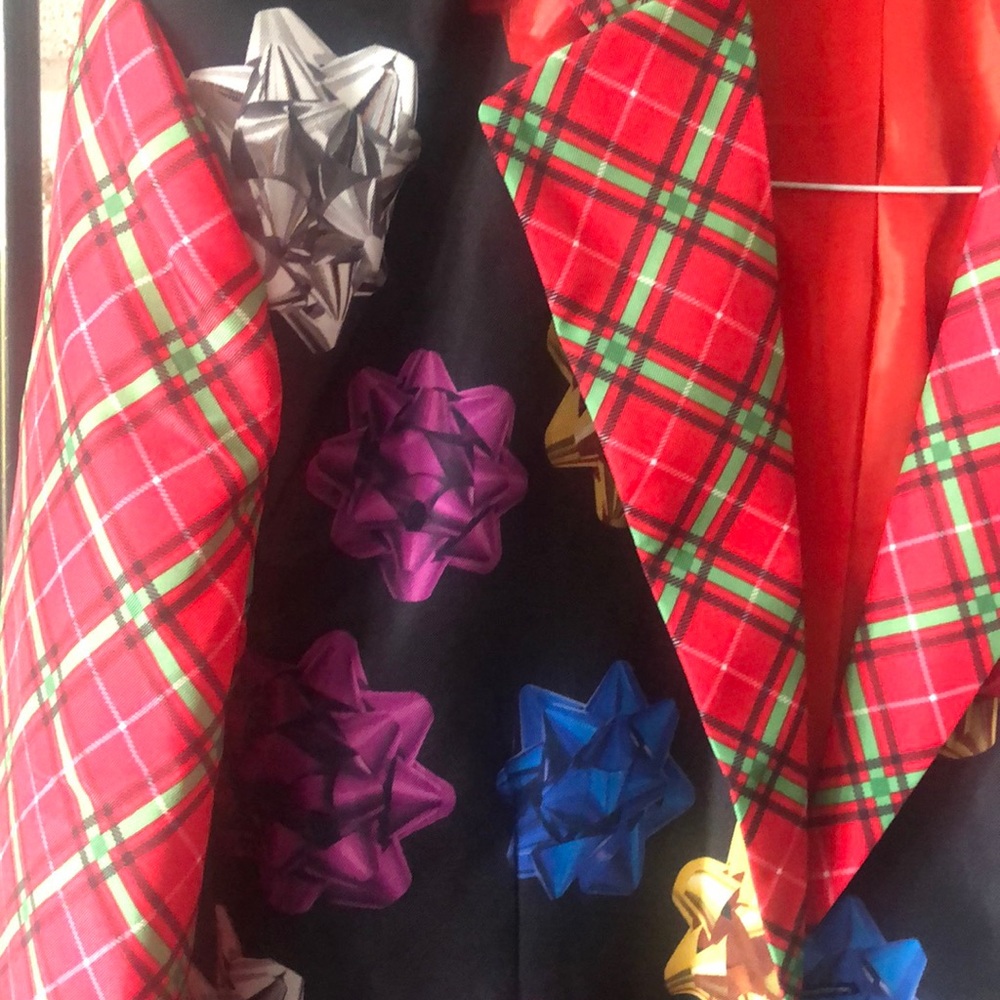 Holiday jacket - Picture 2 of 5